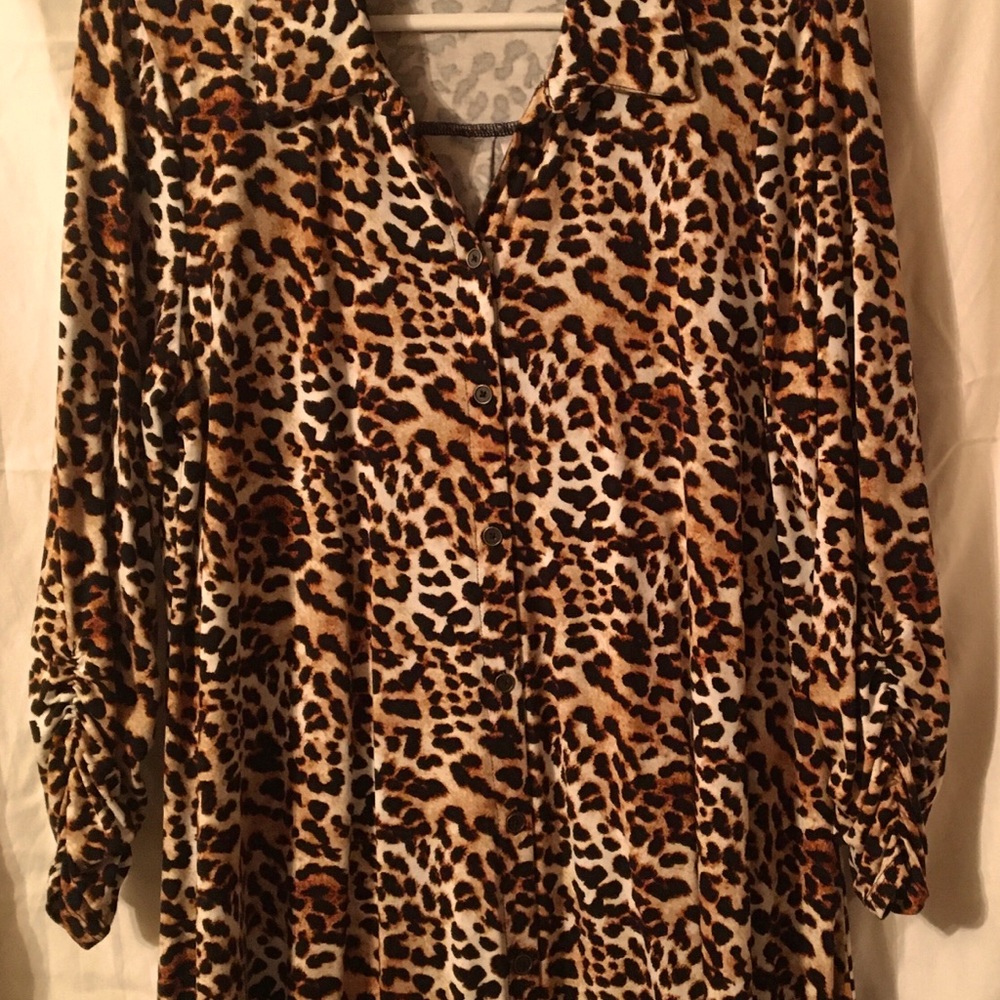 🤑 5/$20 New directions blouse.